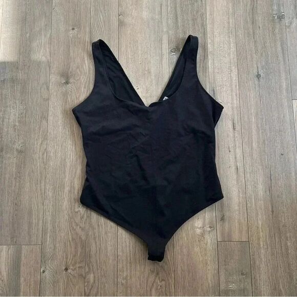 FREE PEOPLE Intimately FP Black Scoop Neck Stretchy Bodysuit XL - Picture 1 of 5